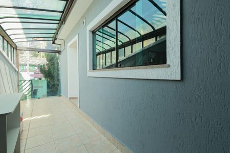 Casa à venda com 200m², 3 quartos e 5 vagas Casa à venda com 200m², 3 quartos e 5 vagasEntrada