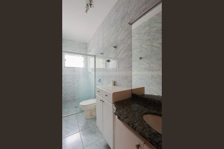 Casa à venda com 200m², 3 quartos e 5 vagas Casa à venda com 200m², 3 quartos e 5 vagasBanheiro da Suíte 1