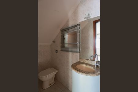 Casa à venda com 200m², 3 quartos e 5 vagas Casa à venda com 200m², 3 quartos e 5 vagasLavabo