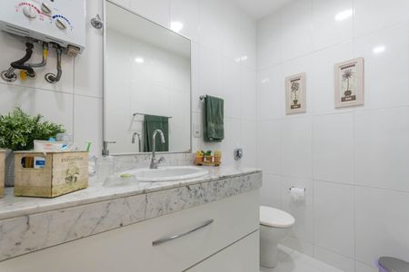 Apartamento à venda com 68m², 2 quartos e sem vagaBanheiro