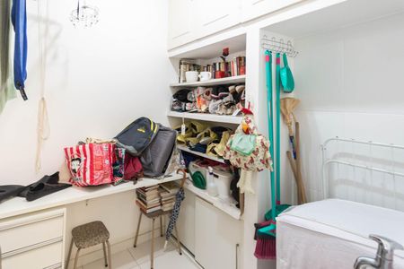 Apartamento à venda com 68m², 2 quartos e sem vagaQuarto de Serviço