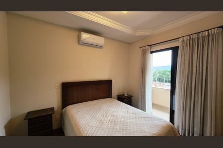 Casa à venda com 273m², 3 quartos e 3 vagas Casa à venda com 273m², 3 quartos e 3 vagasQuarto Suíte