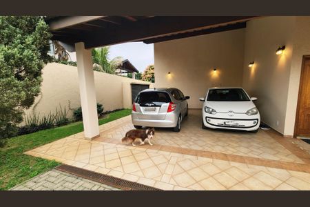 Casa à venda com 273m², 3 quartos e 3 vagas Casa à venda com 273m², 3 quartos e 3 vagasGaragem