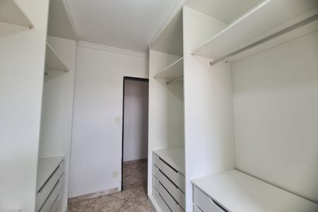 Casa à venda com 96m², 3 quartos e 2 vagas Casa à venda com 96m², 3 quartos e 2 vagasCloset