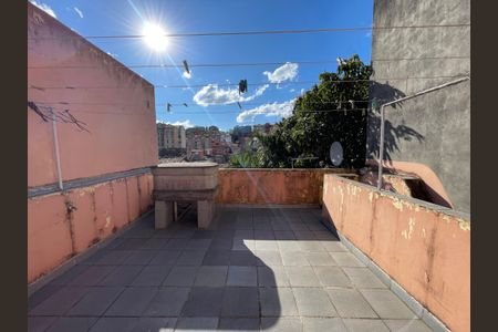 Casa para alugar com 150m², 2 quartos e 2 vagas Casa para alugar com 150m², 2 quartos e 2 vagasVaranda