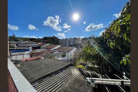 Casa para alugar com 150m², 2 quartos e 2 vagas Casa para alugar com 150m², 2 quartos e 2 vagasVista
