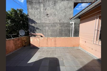 Casa para alugar com 150m², 2 quartos e 2 vagas Casa para alugar com 150m², 2 quartos e 2 vagasVaranda