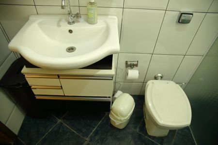 Casa à venda com 160m², 3 quartos e 2 vagasBanheiro Social