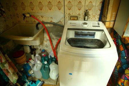 Casa à venda com 160m², 3 quartos e 2 vagasÁrea de Serviço