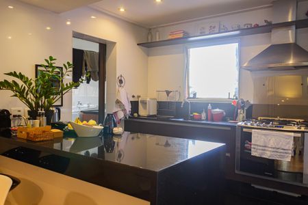 Apartamento à venda com 127m², 4 quartos e 3 vagas Apartamento à venda com 127m², 4 quartos e 3 vagasCozinha