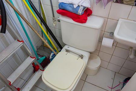 Apartamento à venda com 127m², 4 quartos e 3 vagas Apartamento à venda com 127m², 4 quartos e 3 vagasBanheiro de serviço