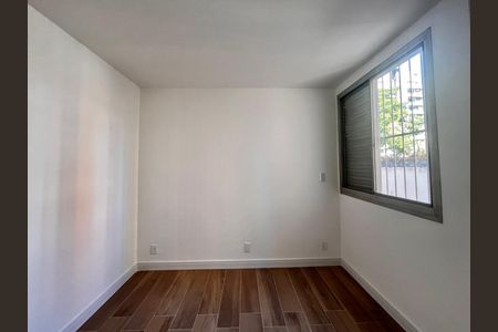Apartamento à venda com 89m², 3 quartos e 1 vagaQuarto 2