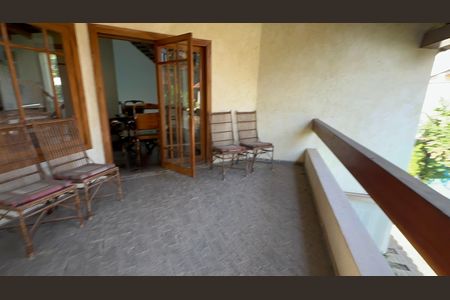 Casa para alugar com 540m², 4 quartos e 6 vagas Casa para alugar com 540m², 4 quartos e 6 vagasÁrea Externa