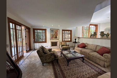 Casa para alugar com 540m², 4 quartos e 6 vagas Casa para alugar com 540m², 4 quartos e 6 vagasSala