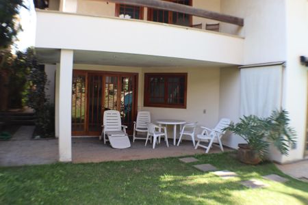 Casa para alugar com 540m², 4 quartos e 6 vagas Casa para alugar com 540m², 4 quartos e 6 vagasQuintal