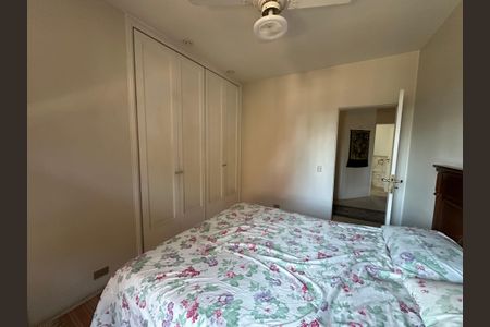 Casa para alugar com 540m², 4 quartos e 6 vagas Casa para alugar com 540m², 4 quartos e 6 vagasSuíte 1