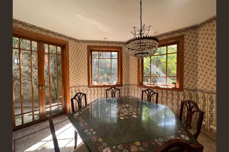 Casa para alugar com 540m², 4 quartos e 6 vagas Casa para alugar com 540m², 4 quartos e 6 vagasSala de Jantar