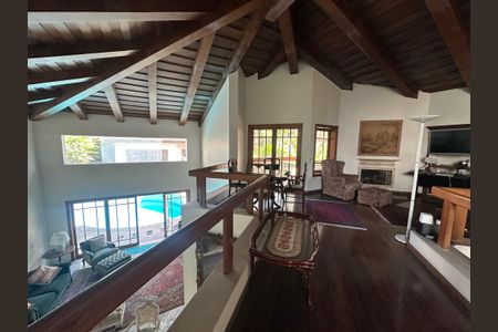 Casa para alugar com 540m², 4 quartos e 6 vagas Casa para alugar com 540m², 4 quartos e 6 vagasSala de TV