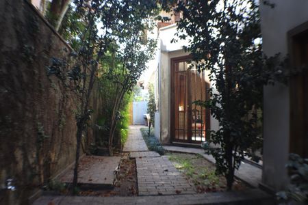 Casa para alugar com 540m², 4 quartos e 6 vagas Casa para alugar com 540m², 4 quartos e 6 vagasQuintal