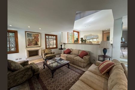 Casa para alugar com 540m², 4 quartos e 6 vagas Casa para alugar com 540m², 4 quartos e 6 vagasSala