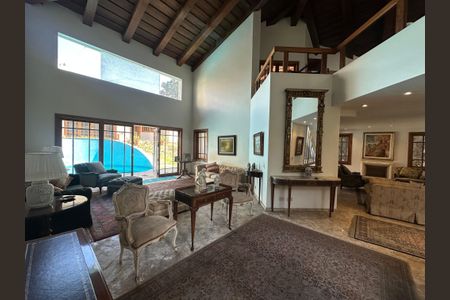 Casa para alugar com 540m², 4 quartos e 6 vagas Casa para alugar com 540m², 4 quartos e 6 vagasSala