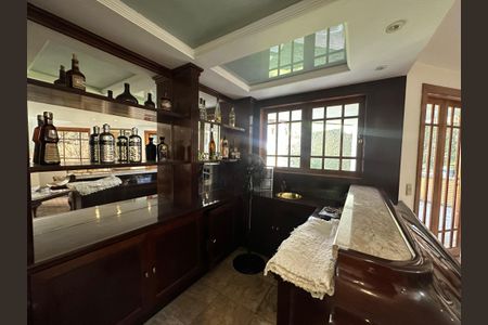 Casa para alugar com 540m², 4 quartos e 6 vagas Casa para alugar com 540m², 4 quartos e 6 vagasSala