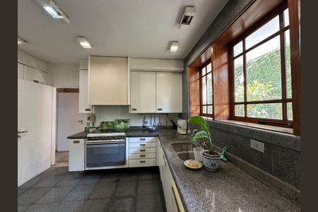 Casa para alugar com 540m², 4 quartos e 6 vagas Casa para alugar com 540m², 4 quartos e 6 vagasCozinha