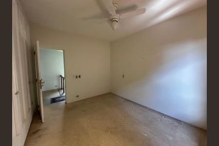 Casa para alugar com 540m², 4 quartos e 6 vagas Casa para alugar com 540m², 4 quartos e 6 vagasQuarto 1