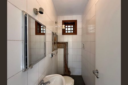 Casa para alugar com 540m², 4 quartos e 6 vagas Casa para alugar com 540m², 4 quartos e 6 vagasBanheiro de serviço