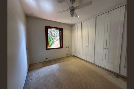 Casa para alugar com 540m², 4 quartos e 6 vagas Casa para alugar com 540m², 4 quartos e 6 vagasQuarto 1