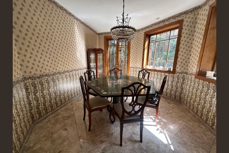 Casa para alugar com 540m², 4 quartos e 6 vagas Casa para alugar com 540m², 4 quartos e 6 vagasSala de Jantar