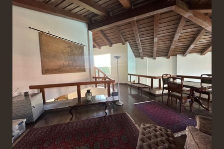Casa para alugar com 540m², 4 quartos e 6 vagas Casa para alugar com 540m², 4 quartos e 6 vagasSala de TV
