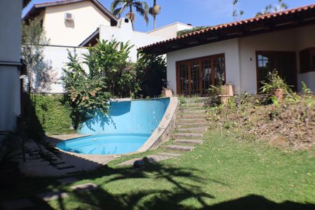 Casa para alugar com 540m², 4 quartos e 6 vagas Casa para alugar com 540m², 4 quartos e 6 vagasQuintal