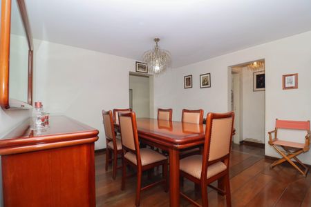 Apartamento à venda com 147m², 4 quartos e 2 vagas Apartamento à venda com 147m², 4 quartos e 2 vagasSala