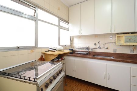 Apartamento à venda com 147m², 4 quartos e 2 vagas Apartamento à venda com 147m², 4 quartos e 2 vagasCozinha