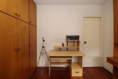 Apartamento à venda com 147m², 4 quartos e 2 vagas Apartamento à venda com 147m², 4 quartos e 2 vagasQuarto 1