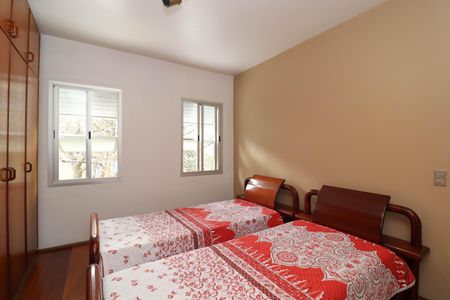 Apartamento à venda com 147m², 4 quartos e 2 vagas Apartamento à venda com 147m², 4 quartos e 2 vagasQuarto 2