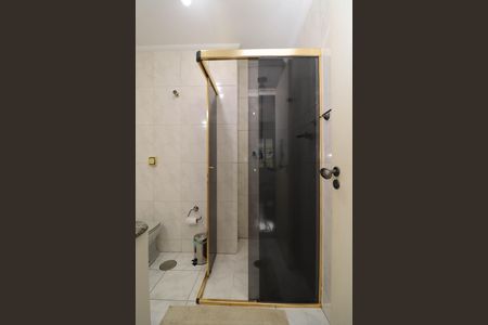 Apartamento à venda com 147m², 4 quartos e 2 vagas Apartamento à venda com 147m², 4 quartos e 2 vagasBanheiro da Suíte