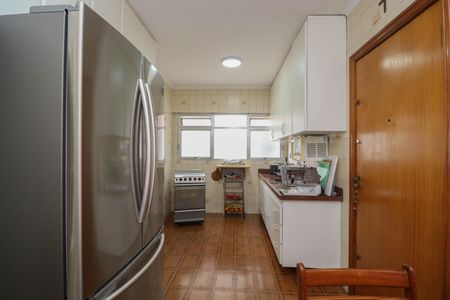 Apartamento à venda com 147m², 4 quartos e 2 vagas Apartamento à venda com 147m², 4 quartos e 2 vagasCozinha