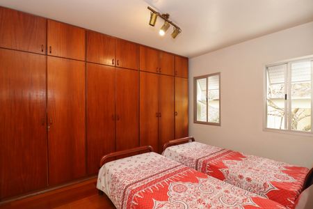 Apartamento à venda com 147m², 4 quartos e 2 vagas Apartamento à venda com 147m², 4 quartos e 2 vagasQuarto 2