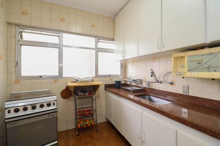 Apartamento à venda com 147m², 4 quartos e 2 vagas Apartamento à venda com 147m², 4 quartos e 2 vagasCozinha