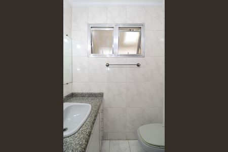 Apartamento à venda com 147m², 4 quartos e 2 vagas Apartamento à venda com 147m², 4 quartos e 2 vagasBanheiro da Suíte