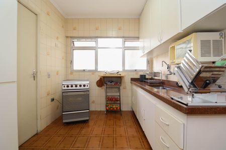 Apartamento à venda com 147m², 4 quartos e 2 vagas Apartamento à venda com 147m², 4 quartos e 2 vagasCozinha