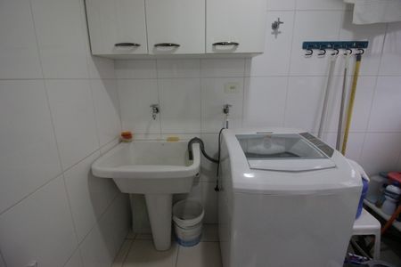 Apartamento à venda com 76m², 2 quartos e 1 vagaÁrea de Serviço