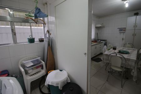 Apartamento à venda com 76m², 2 quartos e 1 vagaÁrea de Serviço