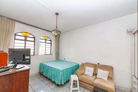 Casa à venda com 240m², 5 quartos e 4 vagas Casa à venda com 240m², 5 quartos e 4 vagasSuíte