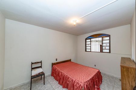 Casa à venda com 240m², 5 quartos e 4 vagas Casa à venda com 240m², 5 quartos e 4 vagasQuarto 1