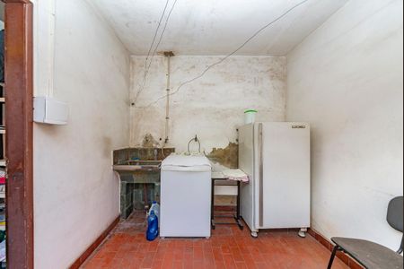 Casa à venda com 240m², 5 quartos e 4 vagas Casa à venda com 240m², 5 quartos e 4 vagasÁrea de Serviço