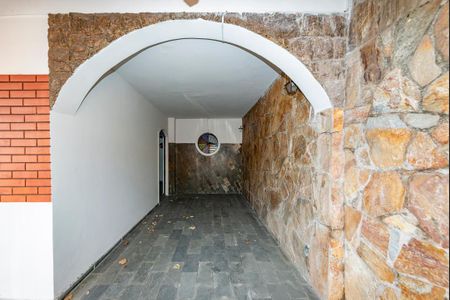 Casa à venda com 240m², 5 quartos e 4 vagas Casa à venda com 240m², 5 quartos e 4 vagasGaragem