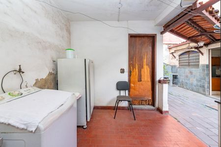 Casa à venda com 240m², 5 quartos e 4 vagas Casa à venda com 240m², 5 quartos e 4 vagasÁrea de Serviço